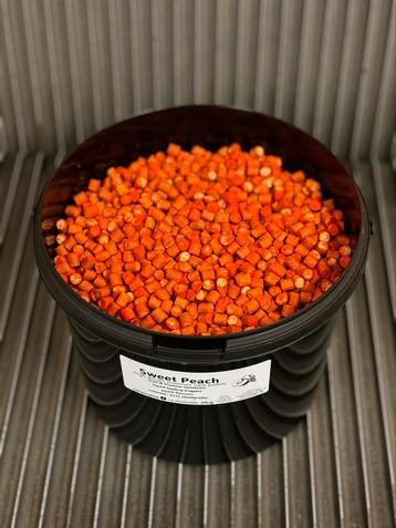 Peach high attract pellets 6mm beschikbaar voor biedingen