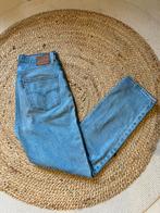 Levi’s dames jeans, Kleding | Dames, Spijkerbroeken en Jeans, Ophalen of Verzenden, Zo goed als nieuw, Blauw, W30 - W32 (confectie 38/40)