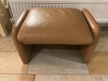 Leolux poef hocker beschikbaar voor biedingen