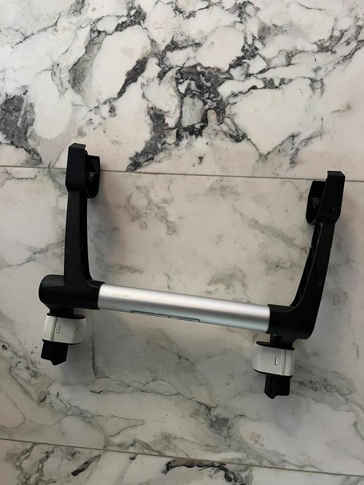 Bugaboo donkey autostoel adapter, Kinderen en Baby's, Kinderwagens en Combinaties, Zo goed als nieuw, Bugaboo, Ophalen of Verzenden