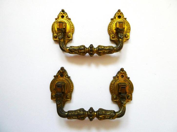 2 Vuurvergulde handgrepen voor kist lade kast beslag, Antiek en Kunst, Antiek | Koper en Brons, Ophalen of Verzenden