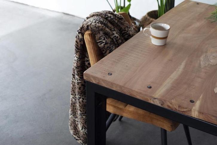 Houten Eettafel - Metalen Onderstel - 4cm Dik Blad, Huis en Inrichting, Tafels | Eettafels, Nieuw, 50 tot 100 cm, 200 cm of meer