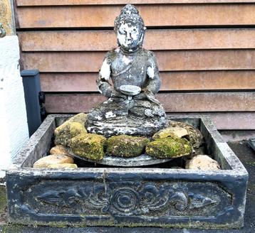 Set van Boeddhafontein, ronde plateau en Balinese waterbak beschikbaar voor biedingen