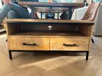 Stoer industrieel tv-meubel van mangohout en metaal., Huis en Inrichting, Kasten | Televisiemeubels, Ophalen, Zo goed als nieuw