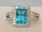 Nieuwe zilveren ring met blauwe en witte Topazen, Nieuw, Kleiner dan 17, Met edelsteen, Dame