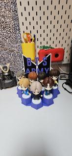 BTS Tiny Tan Podium - Happy Meal Mini Figuren, Ophalen of Verzenden, Nieuw