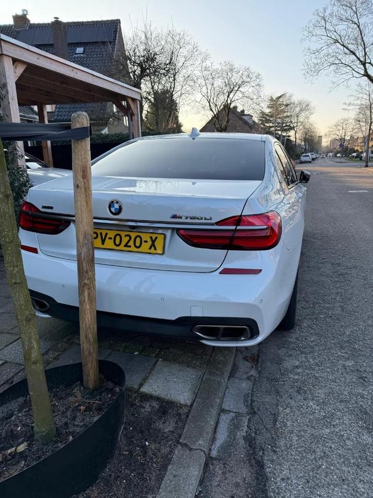 BMW 7-Serie M760li 609pk Xdrive Aut 2017 Wit, Auto's, BMW, Particulier, 7-Serie, 360° camera, 4x4, Aangepast voor mindervaliden