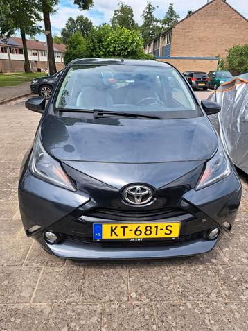 Toyota Aygo 1.0 12V Vvt-i 5DRS MMT 2016 automaat Grijs beschikbaar voor biedingen