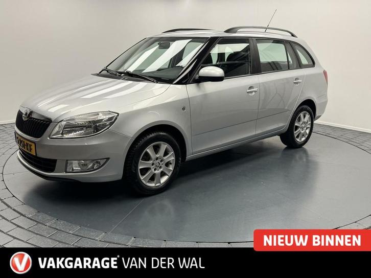 Skoda Fabia Combi 1.2 TSi Airco-Stoelverwarming-Lm15''velgen, Auto's, Skoda, Bedrijf, Te koop, Fabia, ABS, Airbags, Airconditioning