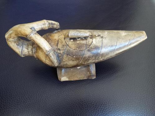 Yixing trekpotje in de vorm van een langwerpige vrucht gesig, Antiek en Kunst, Antiek | Keramiek en Aardewerk, Ophalen of Verzenden