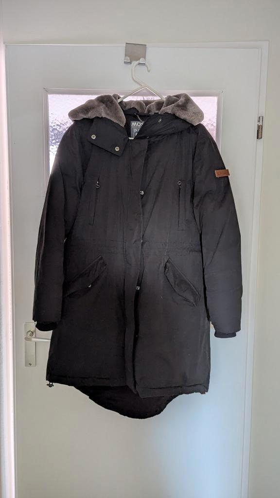 Mooie Moscow Lange Parka - Maat M zwart, Kleding | Dames, Jassen | Winter, Zo goed als nieuw, Maat 38/40 (M), Zwart, Ophalen of Verzenden