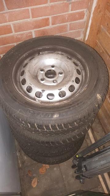 185/65 R15 dunlop beschikbaar voor biedingen