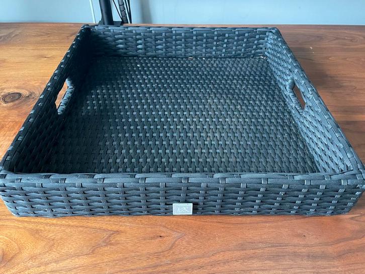 Wicker dienblad ZGAN, Huis en Inrichting, Woonaccessoires | Dienbladen, Zo goed als nieuw, Kunststof, Vierkant, Ophalen of Verzenden