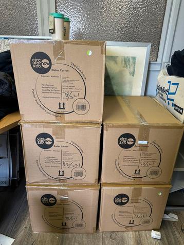Partij thermosbekekers herbruikbare reisbekers 122 stuks beschikbaar voor biedingen