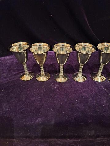 6 verzilverde wijnglaasjes Spanje beschikbaar voor biedingen