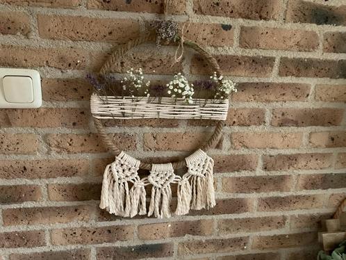 Macrame ring met bloemen creme, Huis en Inrichting, Woonaccessoires | Kransen, Ophalen of Verzenden