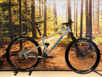 Nieuw: La Pierre Zesty AM 4.9 Full Suspension mountainbike  beschikbaar voor biedingen