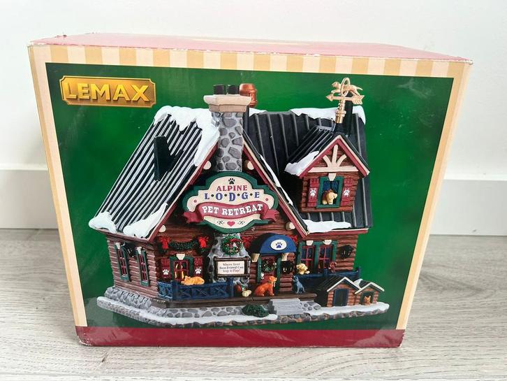 Lemax Dierenhotel Alpine Lodge Pet Retreat 75255, Diversen, Kerst, Zo goed als nieuw, Ophalen of Verzenden