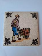 Vintage Tegel met Man en Kar, Antiek en Kunst, Verzenden