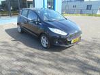 Ford Fiesta 1.0 EcoBoost Titanium Nieuwe distributie set!, Auto's, Voorwielaandrijving, Euro 5, Gebruikt, Origineel Nederlands