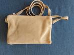 Suède beige tasje Sacha, Sieraden, Tassen en Uiterlijk, Tassen | Damestassen, Ophalen of Verzenden, Zo goed als nieuw, Beige