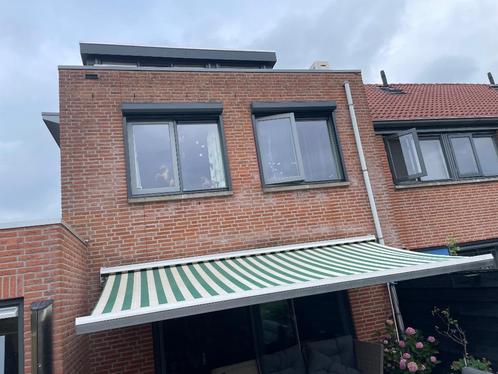 Zonnescherm 4,5 meter elektrisch, Tuin en Terras, Zonneschermen, Gebruikt, Knikarmscherm, 150 tot 300 cm, 450 cm of meer, Elektrisch