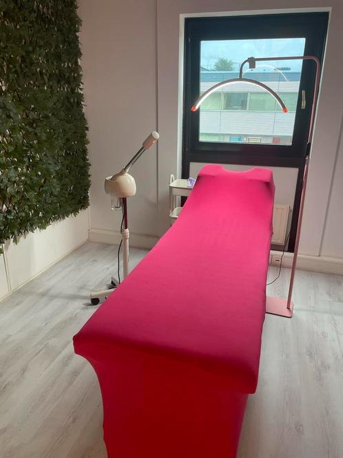 Behandelruimte te huur, Diensten en Vakmensen, Welzijn | Masseurs en Massagesalons, Ontspanningsmassage, Stoelmassage, Overige massages