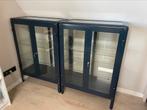 Vitrine kast Ikea FABRIKÖR blauw (1x beschikbaar), Huis en Inrichting, Kasten | Vitrinekasten, Ophalen, 100 tot 150 cm, 50 tot 100 cm