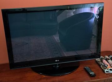 LG TV - 110cm diagonaal beschikbaar voor biedingen