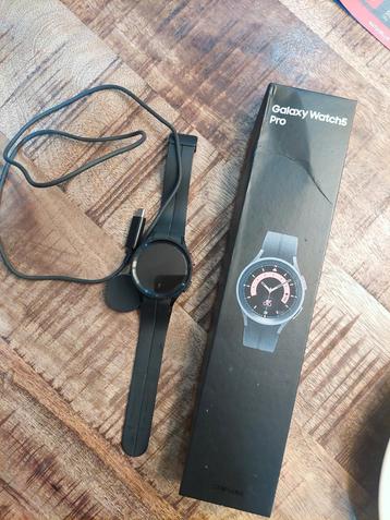 GALAXY Watch5 Pro beschikbaar voor biedingen