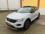 Volkswagen T-Roc 1.5 Tsi 150 Pk Automaat/Panorama/ACC/Navi, Auto's, Volkswagen, 1498 cc, 4 cilinders, 150 pk, Wit