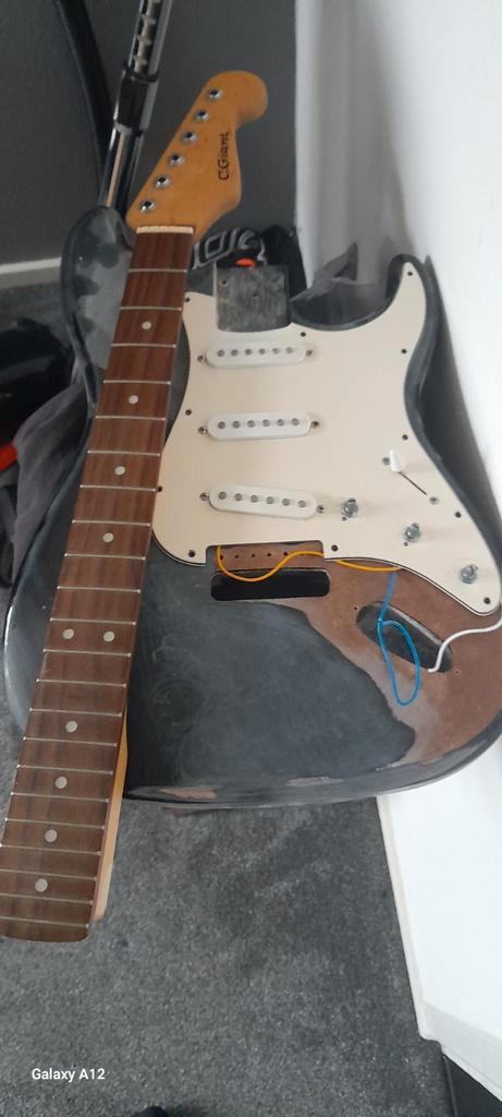 Gezocht ouwe gitaren, Muziek en Instrumenten, Snaarinstrumenten | Gitaren | Elektrisch, Gebruikt, Overige merken, Ophalen of Verzenden