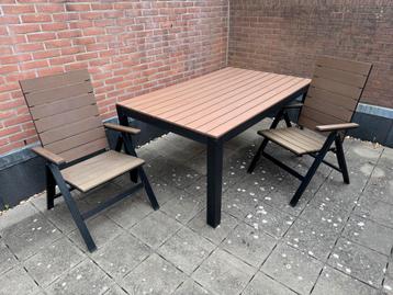 Ikea Tuintafel 160 cm met 2 bijpassende tuinstoelen beschikbaar voor biedingen