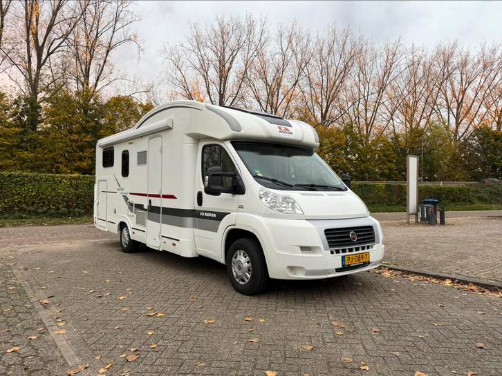Adria Matrix Axess M 680 SL 2014 65.000 km 5 persoons, Caravans en Kamperen, Campers, Bedrijf, tot en met 5, Half-integraal, Adria