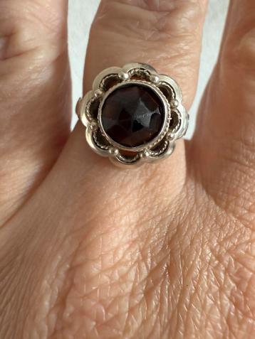 Y019/Antieke Oude Zilveren GRANAAT ring 18 1/4 beschikbaar voor biedingen