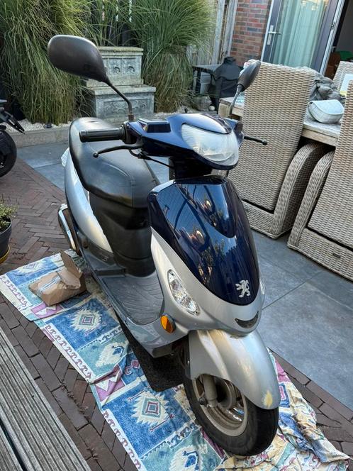 Peugeot V clic zonder sleutels, Fietsen en Brommers, Scooters | Peugeot, Zo goed als nieuw, Overige modellen, Maximaal 25 km/u