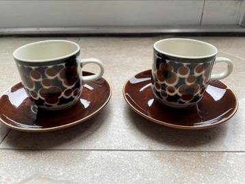Vintage kopjes/schoteltjes van Arabia (uit Finland) ZGAN beschikbaar voor biedingen