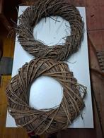 2 grote kransen van riet en takken herfst kerst enz, Huis en Inrichting, Woonaccessoires | Kransen, Ophalen of Verzenden, Gebruikt
