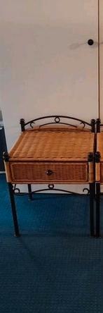 1 (nacht) kastje, Antiek en Kunst, Antiek | Meubels | Bedden, Ophalen