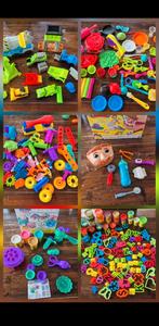 Doos vol Play Doh. Accessoires en klei.

Veel accessoires., Verzenden, Zo goed als nieuw