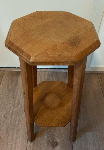 Vintage houten bijzettafel / plantenstandaard beschikbaar voor biedingen