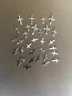 30 stuks verschillende bedels kruisjes hangers kruis partij, Overige merken, Overige materialen, Nieuw, Ophalen of Verzenden