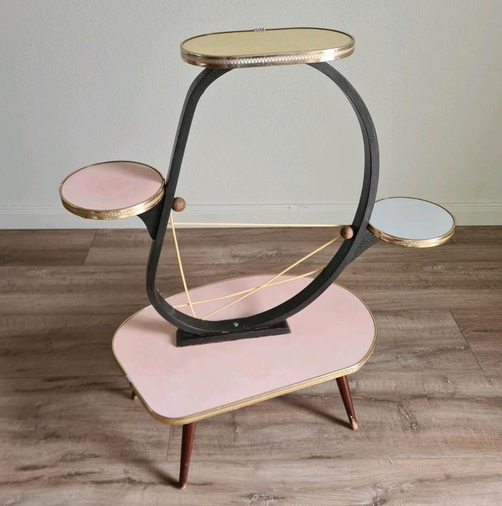 Vintage retro tafel plantentafel planten bijzettafel, Verzamelen, Retro, Huis en Inrichting, Ophalen of Verzenden