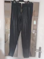 MOOIE ZWARTE GEDEELTELIJKE VEGAN LEREN BROEK MT 38/40, Maat 38/40 (M), Zwart, Ophalen of Verzenden, Zo goed als nieuw
