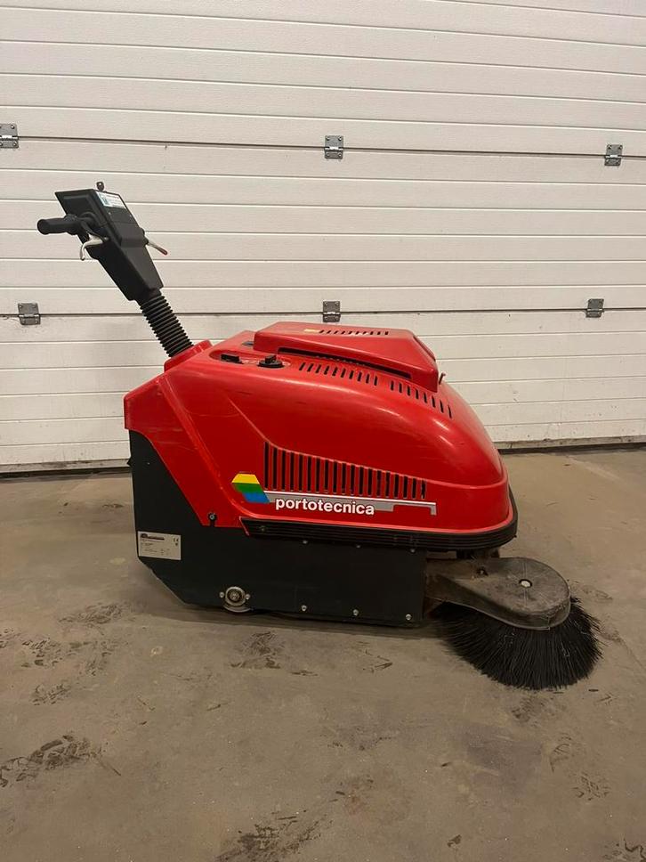 Veegmachine elektrisch !, Tuin en Terras, Veegmachines, Zo goed als nieuw, Ophalen