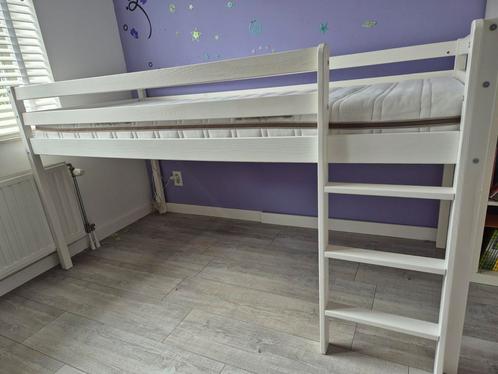 Half hoogslaper 90x200 en 107cm hoog, Huis en Inrichting, Slaapkamer | Stapelbedden en Hoogslapers, Gebruikt, Hoogslaper, 90 cm