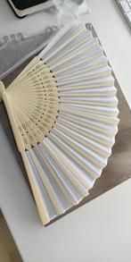 White Bamboo Hand Fan 5pcs Witte Bamboe Handwaaier, Ophalen of Verzenden, Nieuw, Feestartikel, Geboorte of Huwelijk
