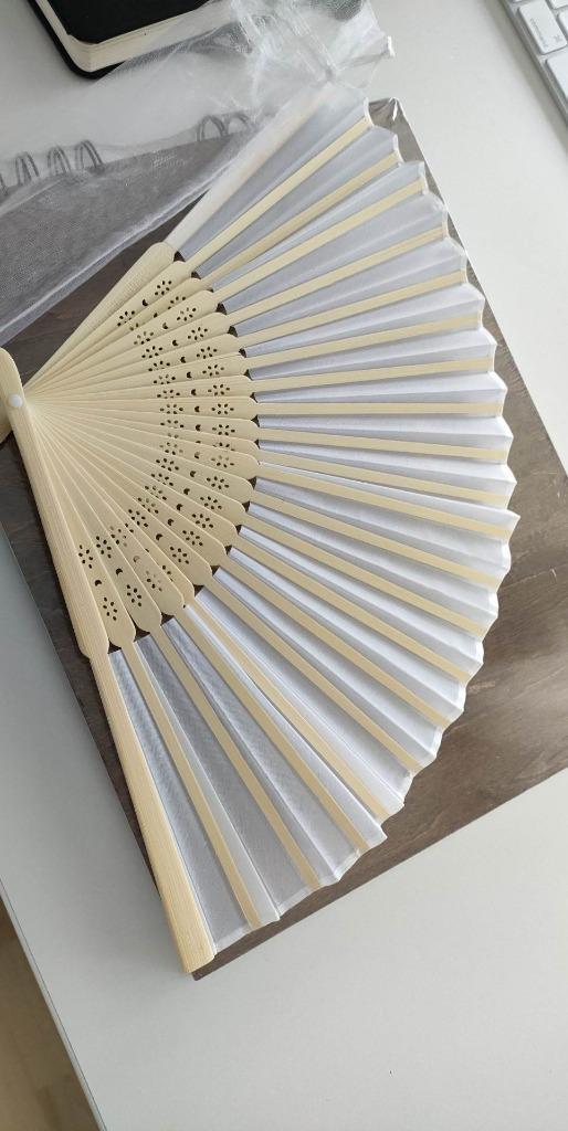 White Bamboo Hand Fan 5pcs Witte Bamboe Handwaaier, Hobby en Vrije tijd, Feestartikelen, Nieuw, Feestartikel, Geboorte of Huwelijk