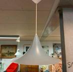 Lamp vintage Deense heksenhoed hanglamp uit jaren 60., Huis en Inrichting, Lampen | Hanglampen, Ophalen of Verzenden