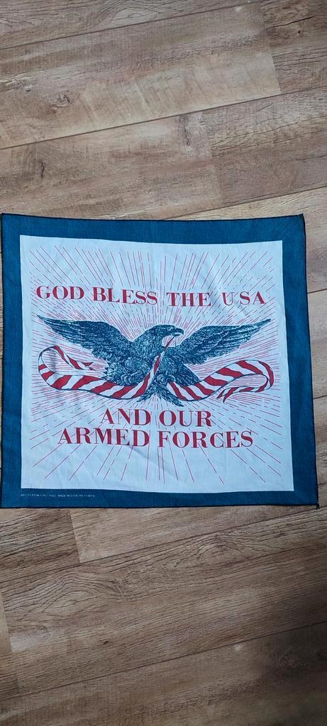 Vintage Bandana Eagle with Ribbon God Bless The USA shawl, Verzamelen, Militaria | Algemeen, Landmacht, Kleding of Schoenen, Amerika